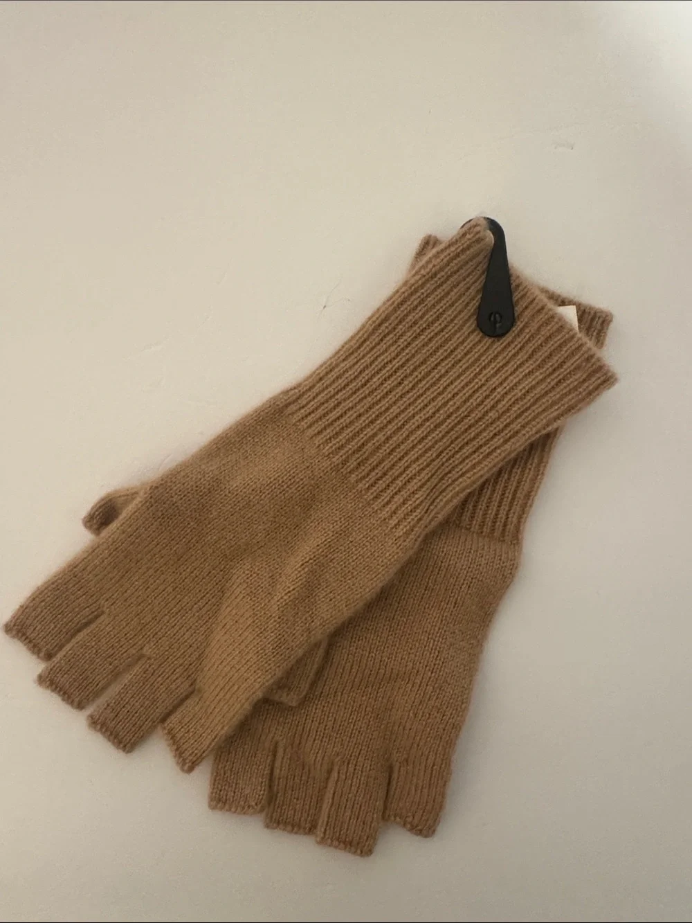 Nordstrom Rack Fingerless Knit Gloves in Camel Brown